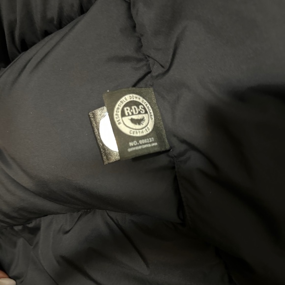 Aritzia Babaton The Duvet Puffer Mid in S - Picture 4 of 5